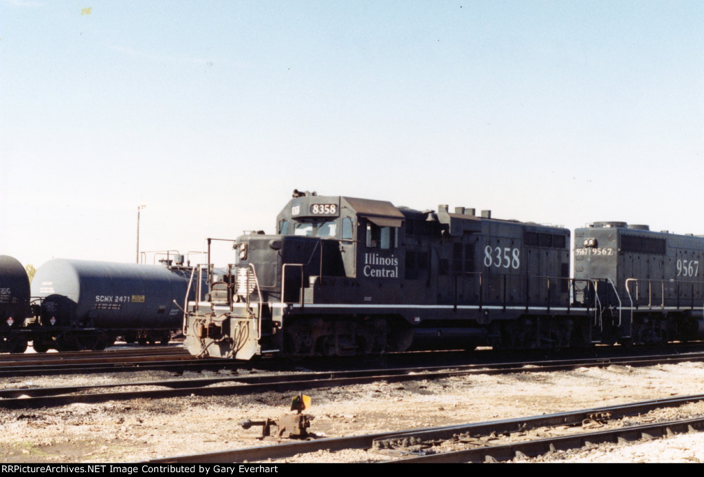 IC GP10 #8358 - Illinois Central